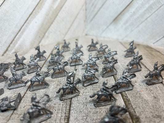 Vintage Heritage Miniatures 15mm Cavalry Lot (32pcs) – Lead Pewter Figures